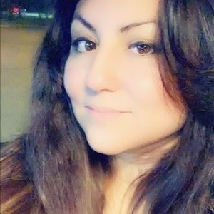 Meet your Posher, Veronica